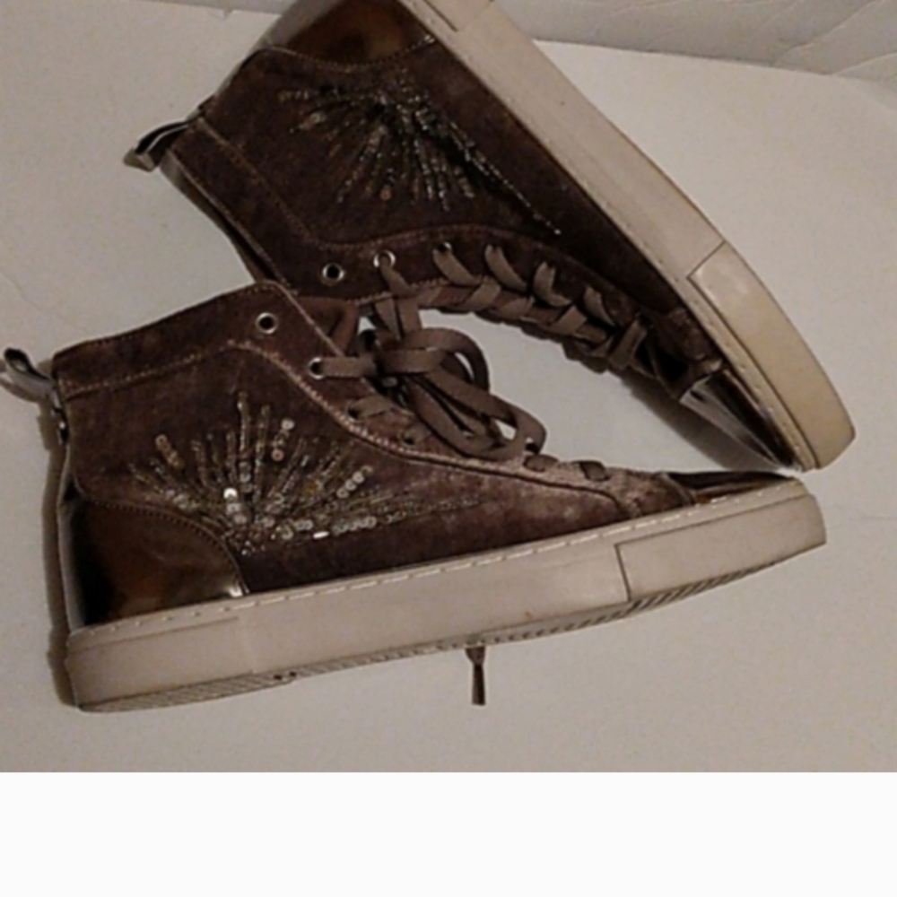 Guess Brown High-Top Sneakers with Sequin Detail0⁰⁰